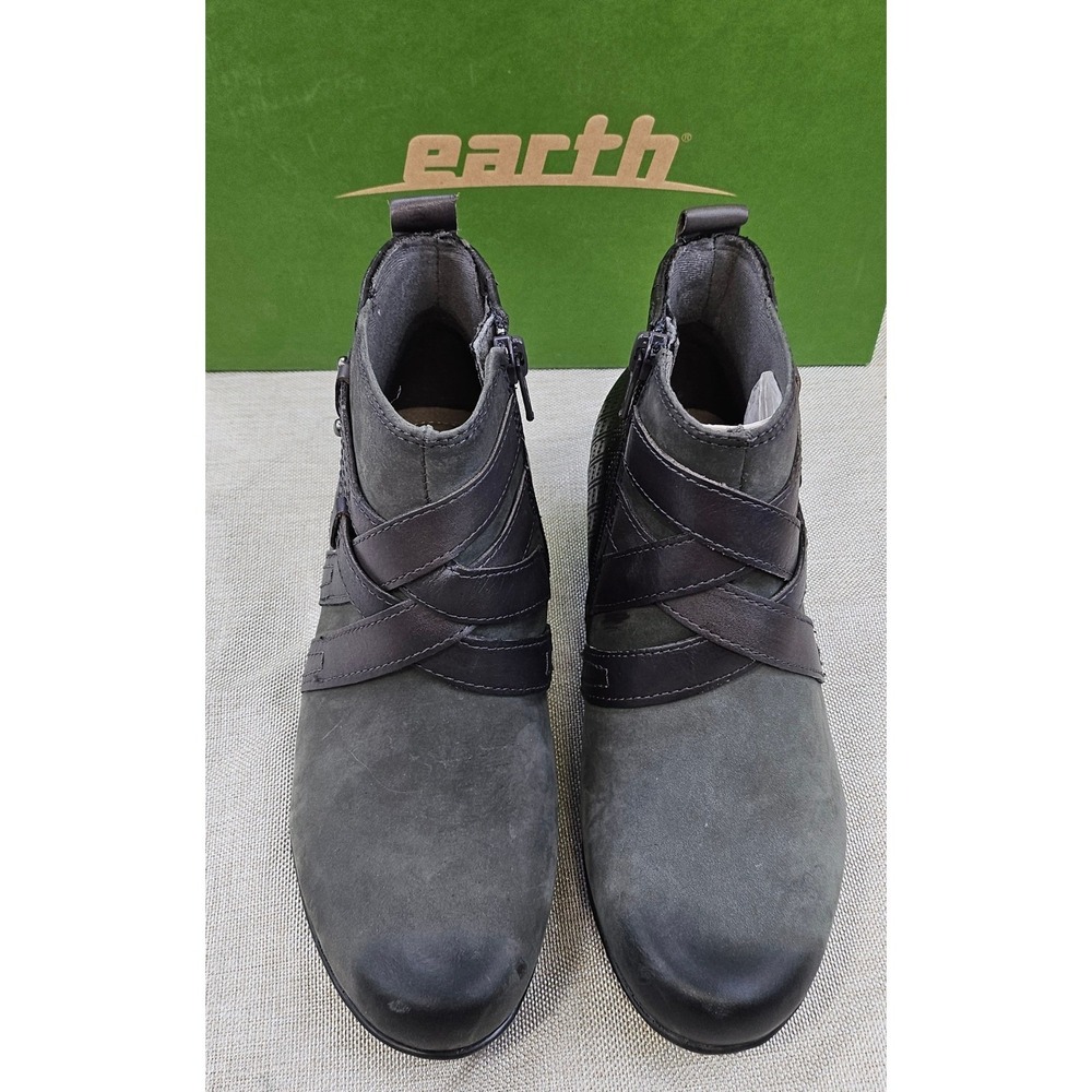 EARTH Emerald Dark Grey Soft Buck Ankle Boots Side Zip‎ Heel Womens Size 5.0